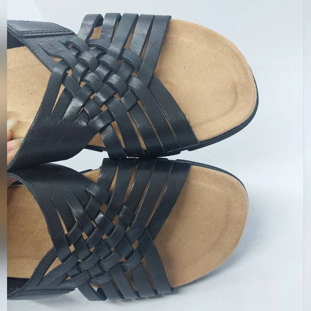 Easy Spirit Semeadow Slip On Sandals Size 8.5M Black Leather Open Toe Shoe